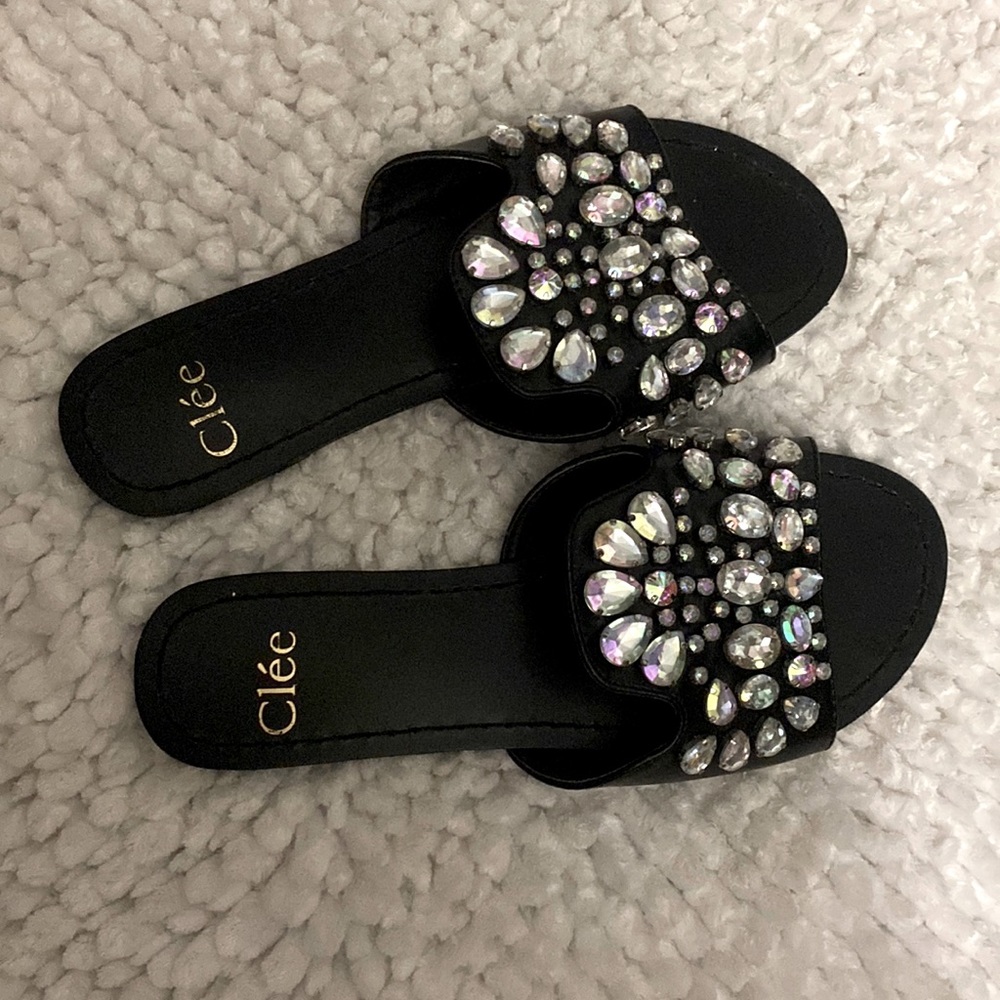 Black sandals with rhinestone